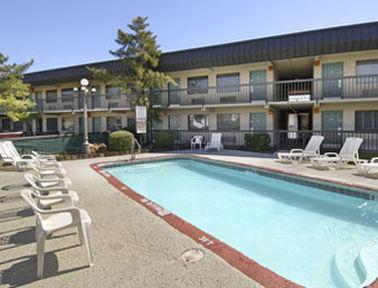 Super 8 Dallas Love Field Market Center Facilities photo